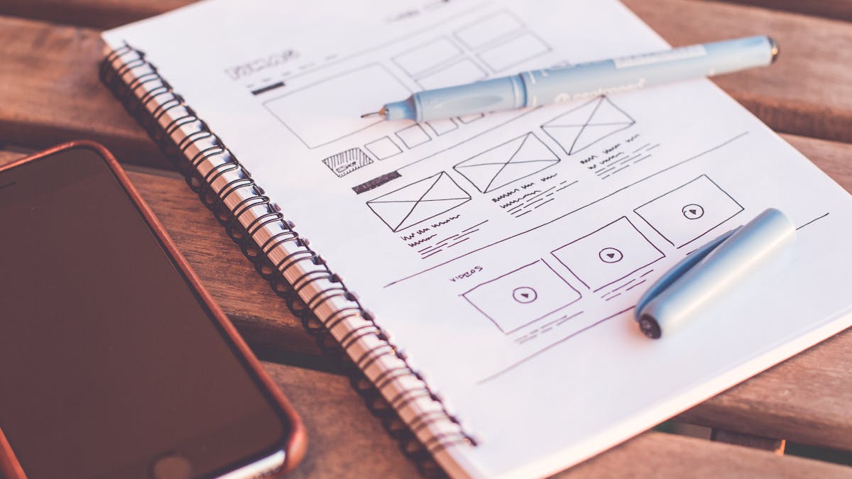 Website-Baukasten vs. individuelles Design
